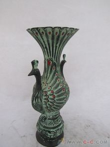 青铜礼韵，凤舞华章 孔雀凤凰瓶的艺术价值与多元应用