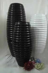 厂家直供街道摆设玻璃钢大花瓶 美化城市空间的艺术选择